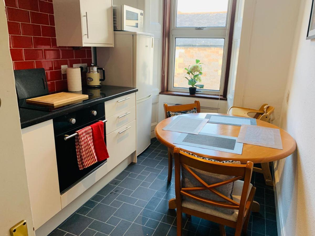 The Little Bay - Town Centre Flat, Oban Appartement Buitenkant foto